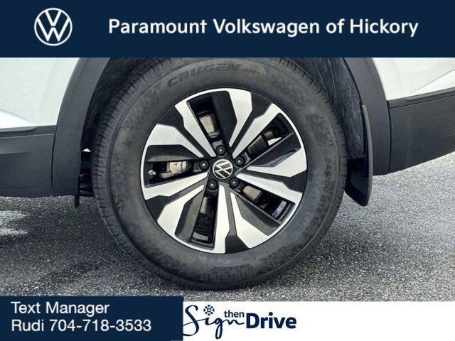 new 2025 Volkswagen Atlas Cross Sport car, priced at $39,011