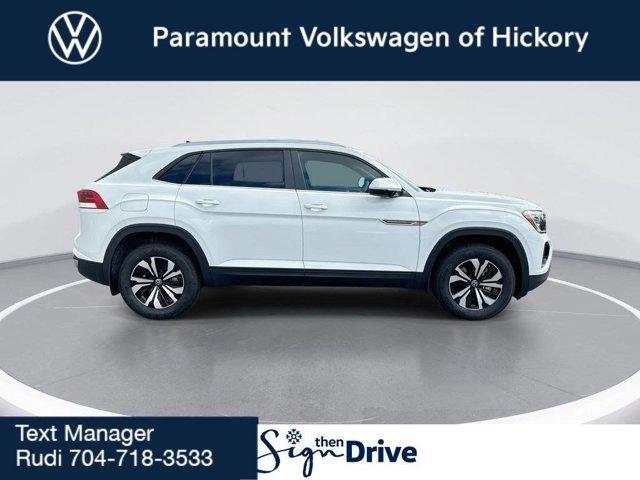 new 2025 Volkswagen Atlas Cross Sport car, priced at $39,011