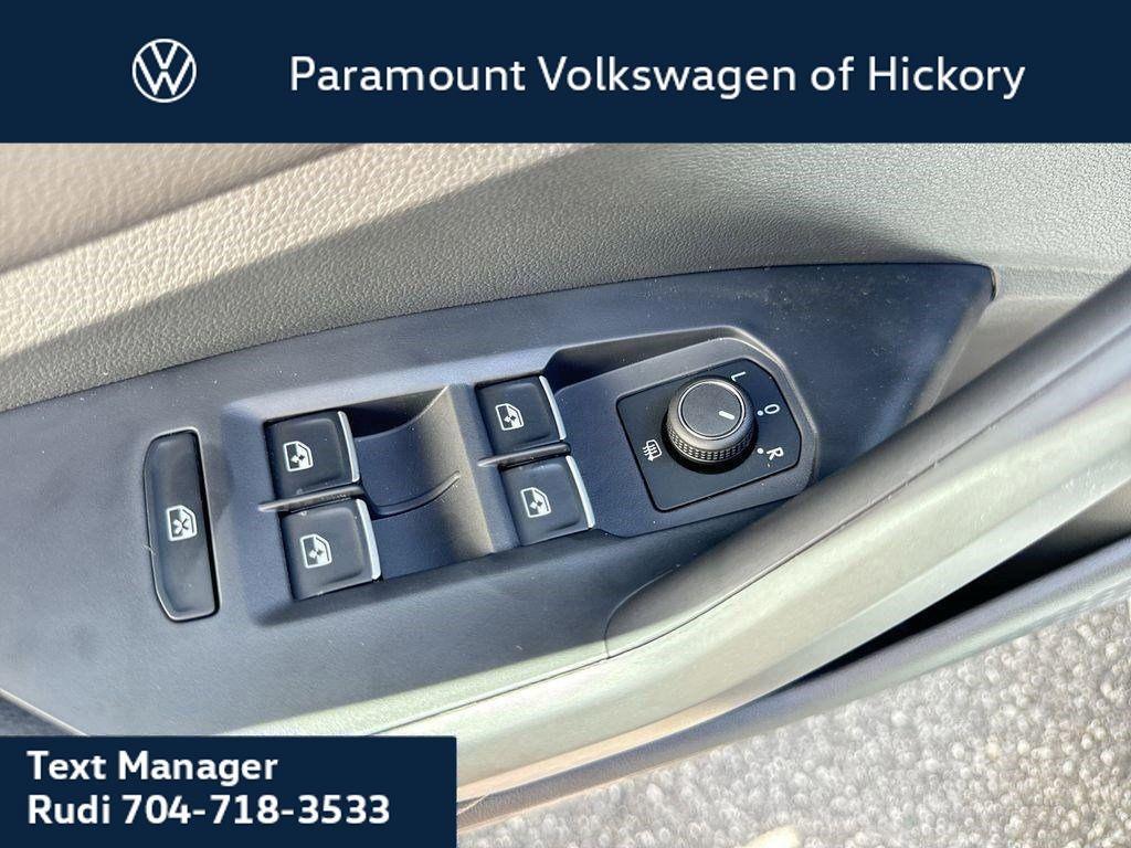 new 2025 Volkswagen Jetta car, priced at $25,981