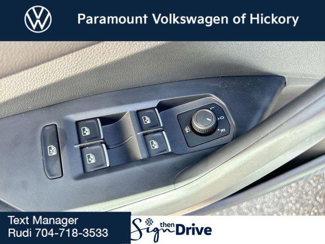 new 2025 Volkswagen Jetta car, priced at $25,981