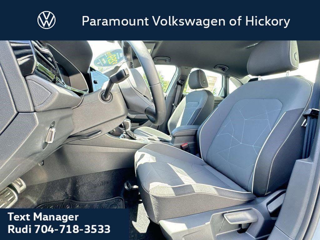 new 2025 Volkswagen Jetta car, priced at $25,981