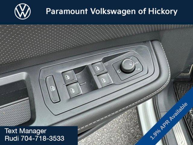 new 2025 Volkswagen Atlas car, priced at $53,736