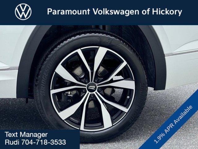 new 2025 Volkswagen Atlas car, priced at $53,736