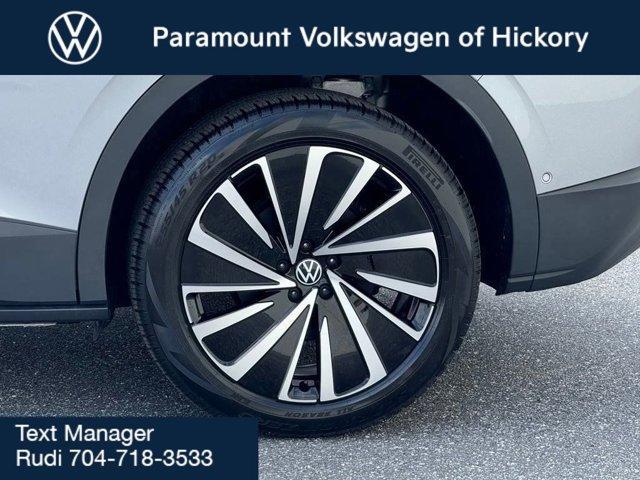 new 2025 Volkswagen ID.4 car, priced at $46,171