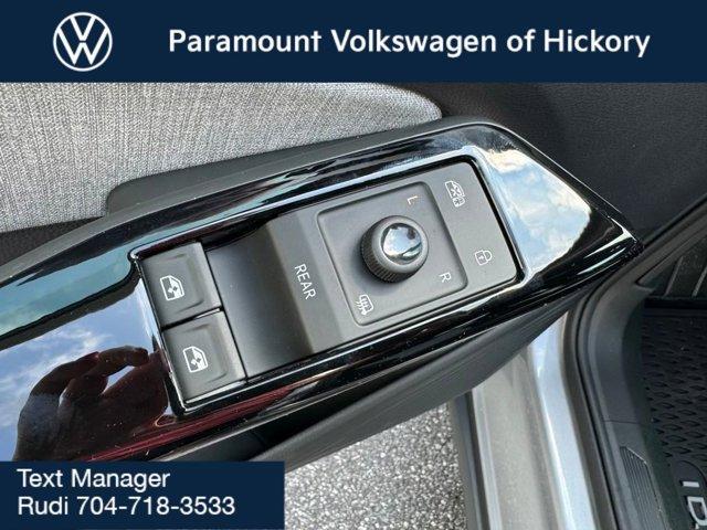 new 2025 Volkswagen ID.4 car, priced at $51,171
