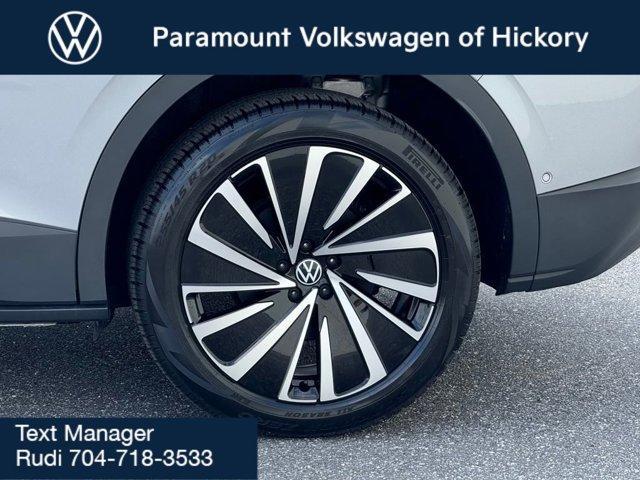 new 2025 Volkswagen ID.4 car, priced at $51,171