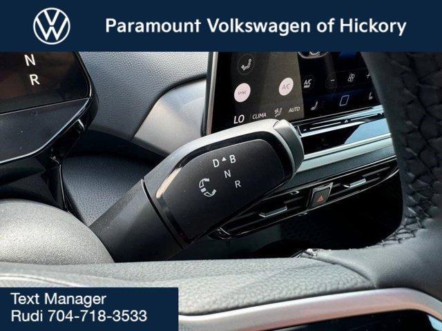 new 2025 Volkswagen ID.4 car, priced at $46,171