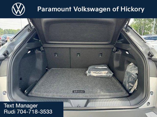 new 2025 Volkswagen ID.4 car, priced at $46,171
