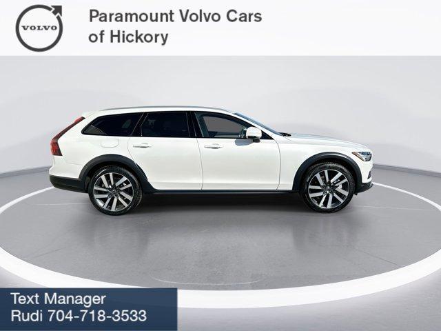 new 2025 Volvo V90 Cross Country car, priced at $62,545