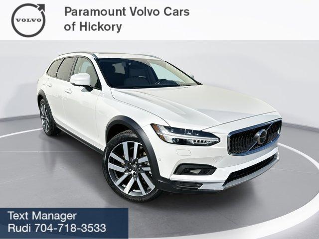 new 2025 Volvo V90 Cross Country car, priced at $62,545