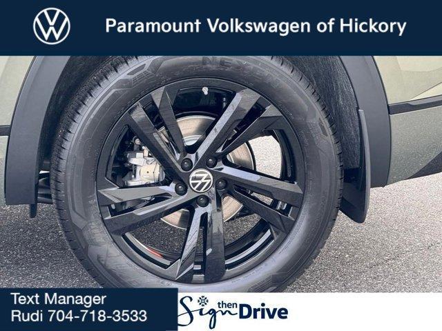 new 2026 Volkswagen Atlas Cross Sport car, priced at $52,233