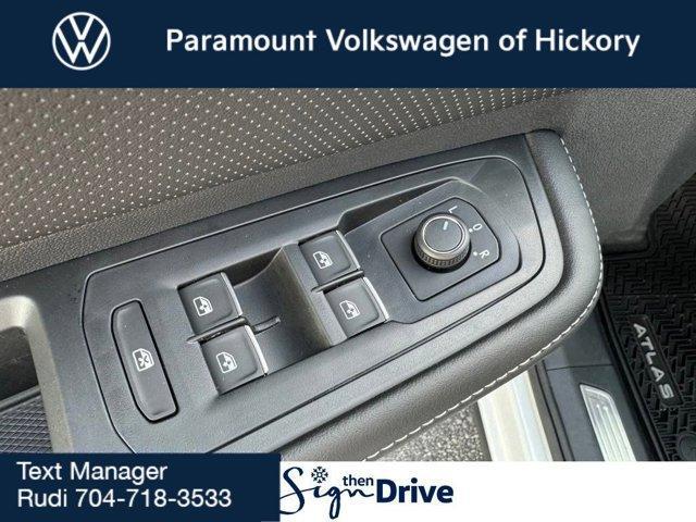 new 2026 Volkswagen Atlas car, priced at $42,689