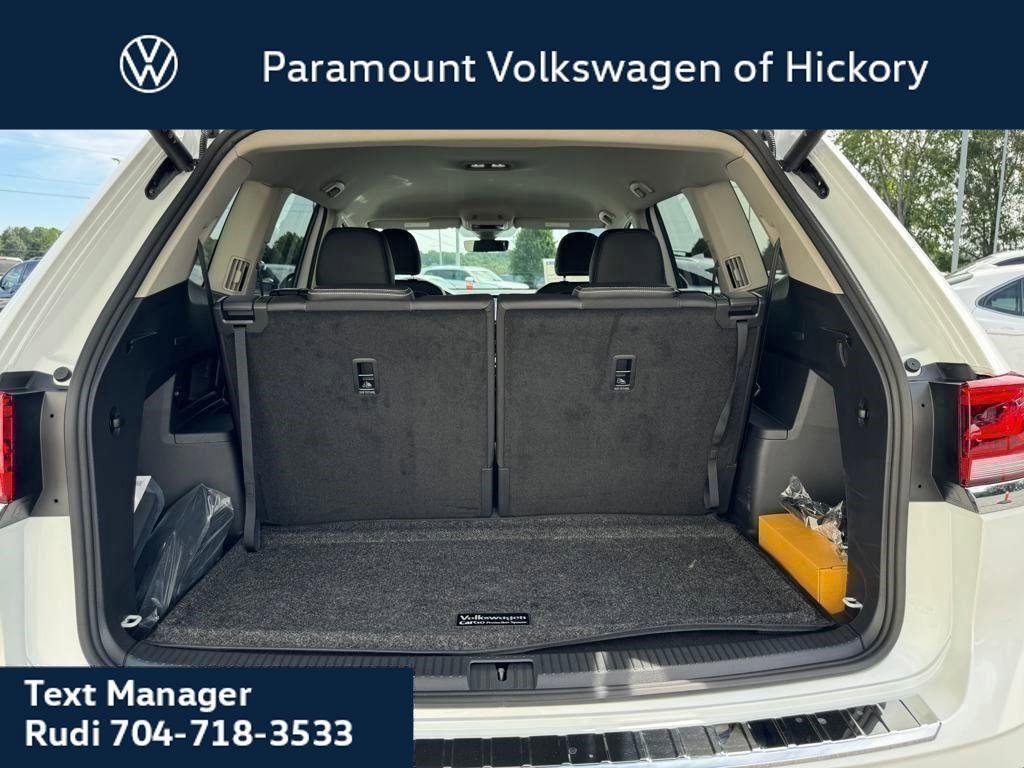 new 2026 Volkswagen Atlas car, priced at $43,189
