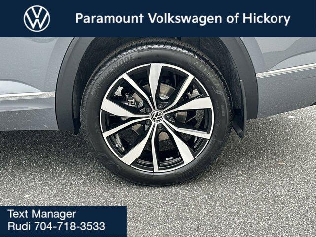 new 2025 Volkswagen Atlas car, priced at $56,941