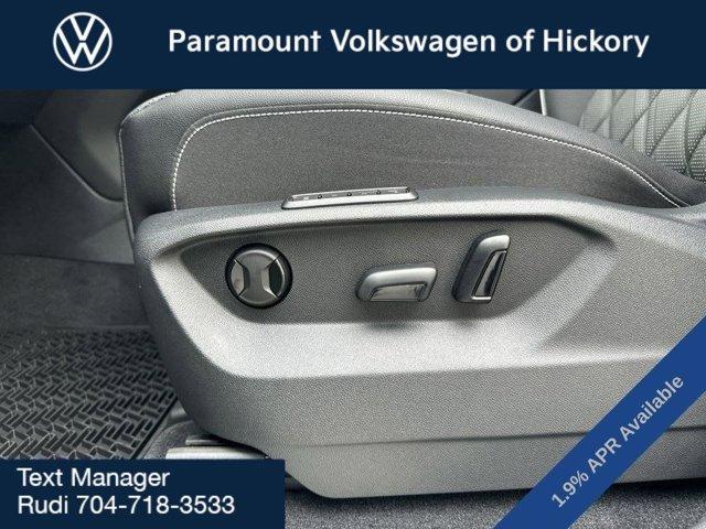 new 2025 Volkswagen Atlas car, priced at $53,441