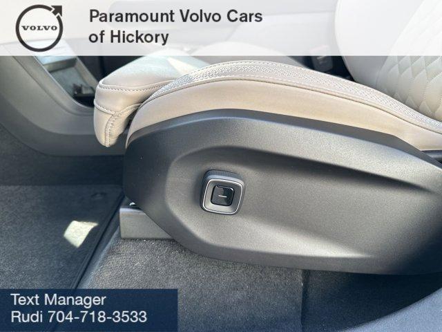 new 2025 Volvo EX90 car, priced at $95,140