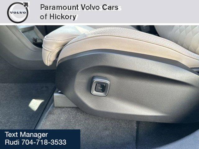 new 2025 Volvo EX90 car, priced at $90,140