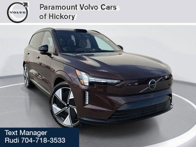 new 2025 Volvo EX90 car, priced at $90,140