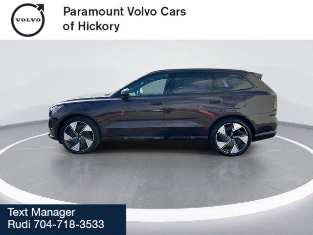 new 2025 Volvo EX90 car, priced at $85,140