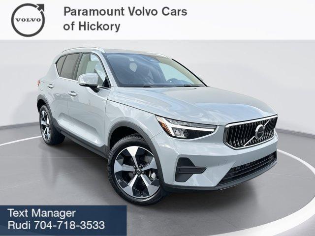 new 2025 Volvo XC40 car, priced at $46,015