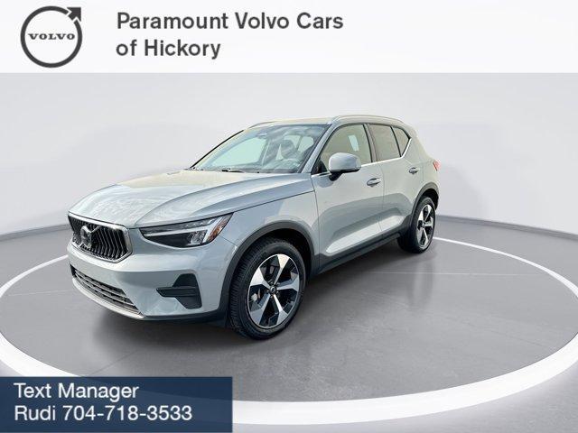 new 2025 Volvo XC40 car, priced at $46,015