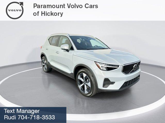 new 2025 Volvo XC40 car, priced at $46,015