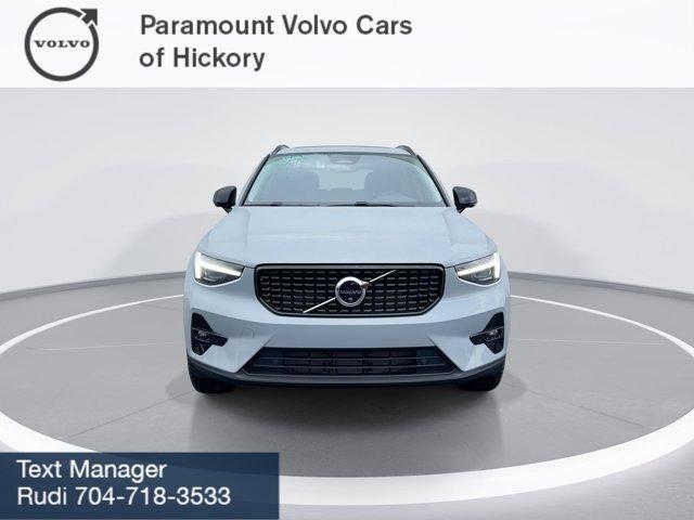 new 2025 Volvo XC40 car, priced at $49,790