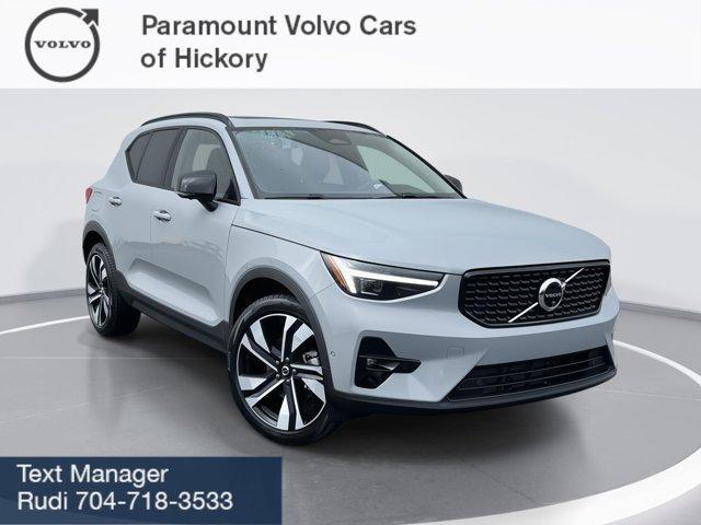 new 2025 Volvo XC40 car, priced at $49,790