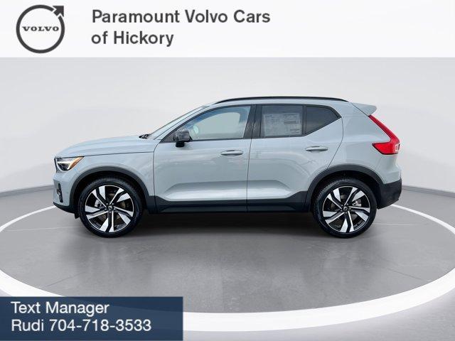 new 2025 Volvo XC40 car, priced at $49,790