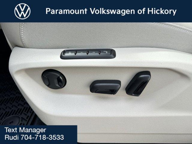 new 2025 Volkswagen Atlas car, priced at $56,551