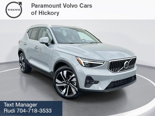 new 2025 Volvo XC40 car, priced at $49,790