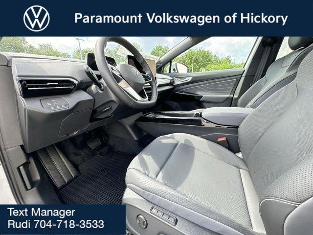 new 2025 Volkswagen ID.4 car, priced at $59,916