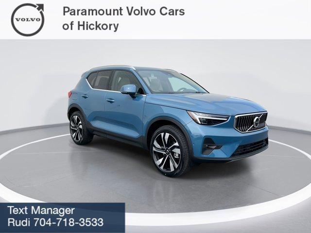 new 2025 Volvo XC40 car, priced at $51,565