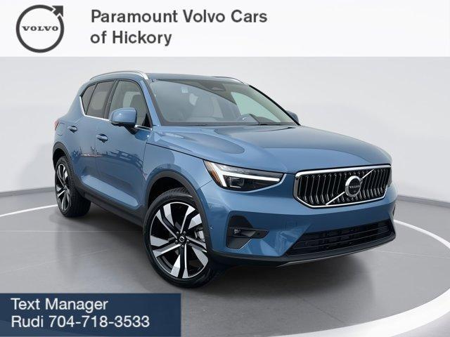 new 2025 Volvo XC40 car, priced at $51,565