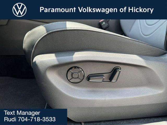 new 2025 Volkswagen Tiguan car, priced at $35,281
