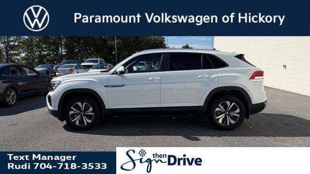 new 2026 Volkswagen Atlas Cross Sport car, priced at $42,136