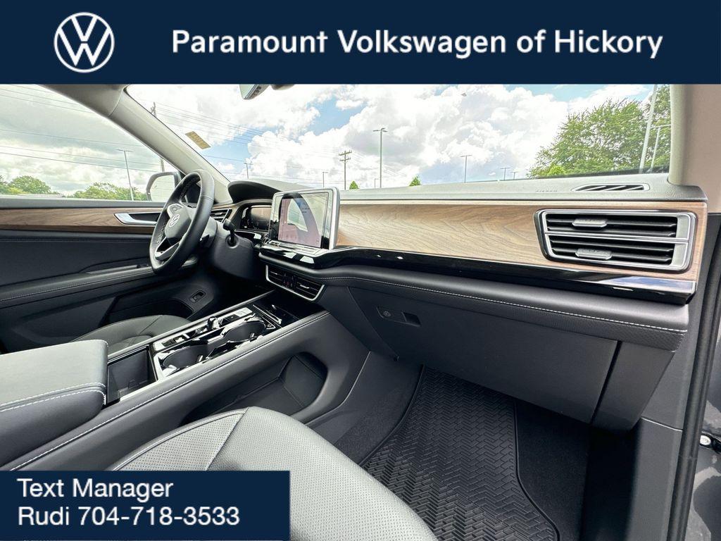 new 2025 Volkswagen Atlas car, priced at $47,387
