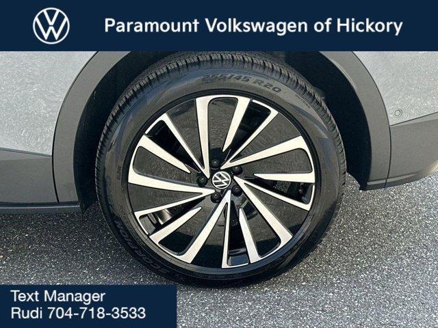new 2025 Volkswagen ID.4 car, priced at $46,161