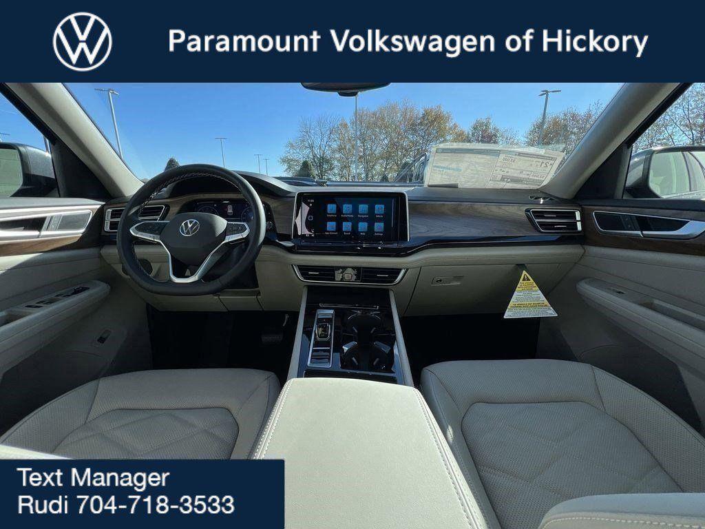 new 2025 Volkswagen Atlas car, priced at $43,922