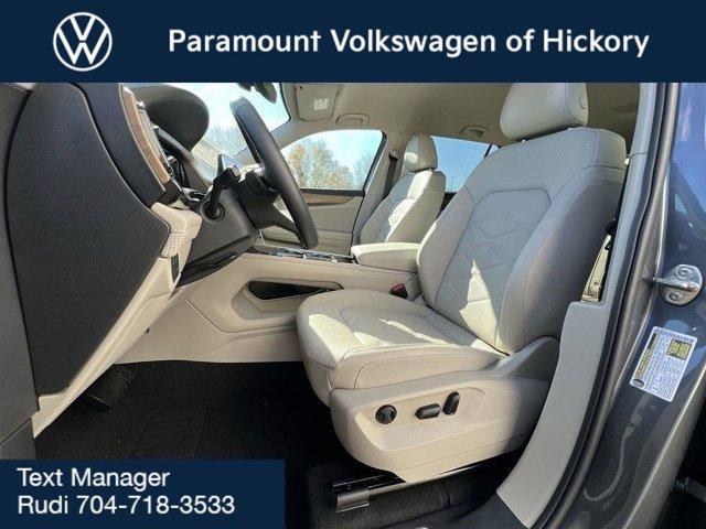 new 2025 Volkswagen Atlas car, priced at $43,422