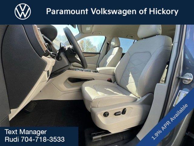 new 2025 Volkswagen Atlas car, priced at $43,422