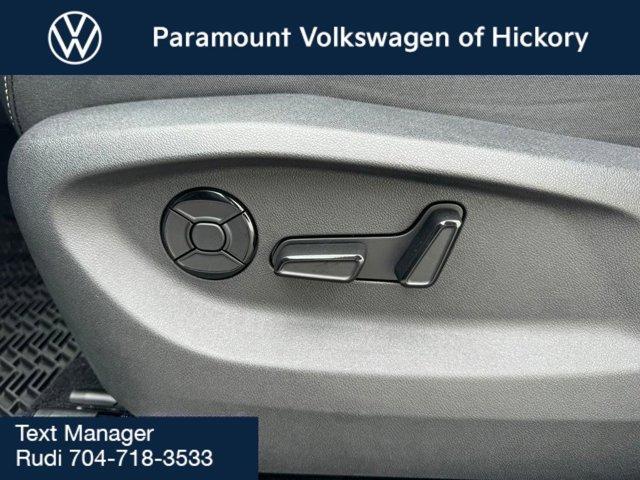 new 2025 Volkswagen Tiguan car, priced at $35,576