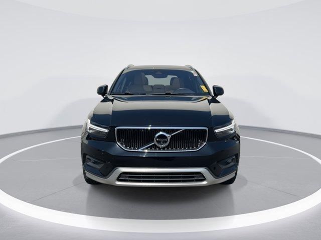 used 2019 Volvo XC40 car, priced at $25,100