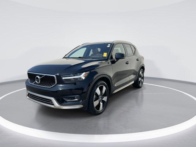 used 2019 Volvo XC40 car, priced at $25,100