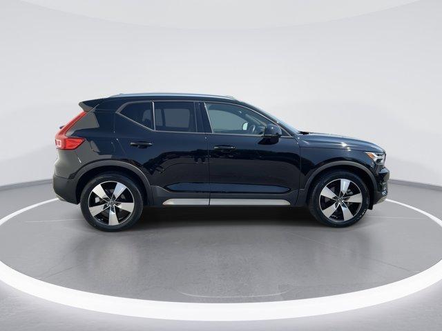 used 2019 Volvo XC40 car, priced at $25,100