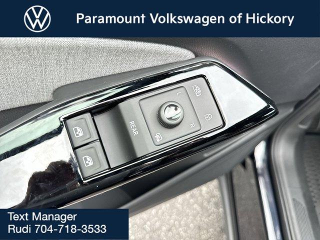 new 2025 Volkswagen ID.4 car, priced at $51,161