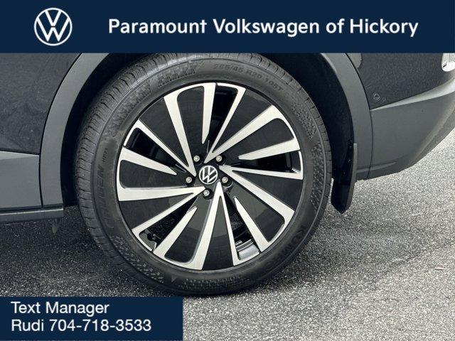 new 2025 Volkswagen ID.4 car, priced at $51,161