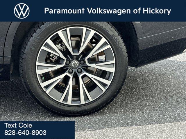 used 2021 Volvo XC90 car, priced at $32,900