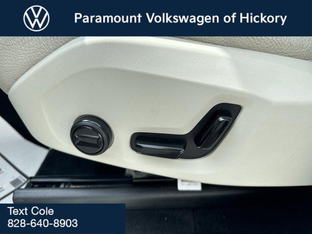 used 2021 Volvo XC90 car, priced at $32,900
