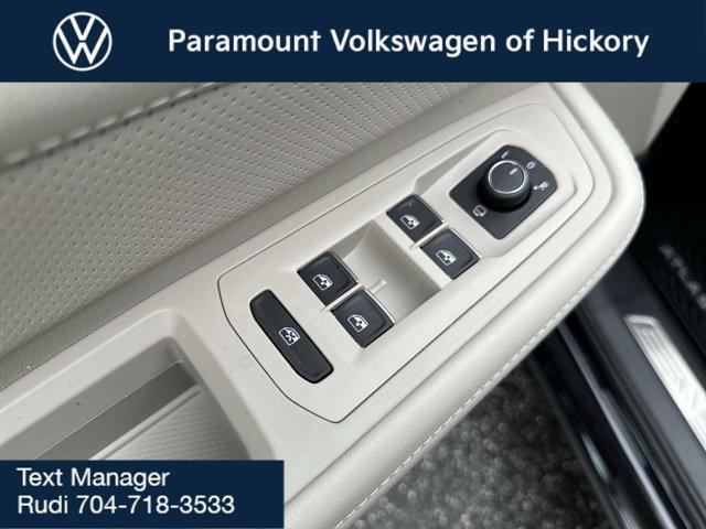 new 2025 Volkswagen Atlas car, priced at $56,196